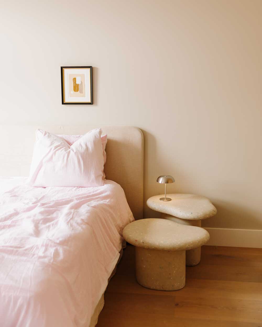 ecoBirdy Sustainable Interior. Marine Table is a livingroom coffee table, side table, bedside table made with recycled plastic. Made in Italy. Designed by ecoBirdy.