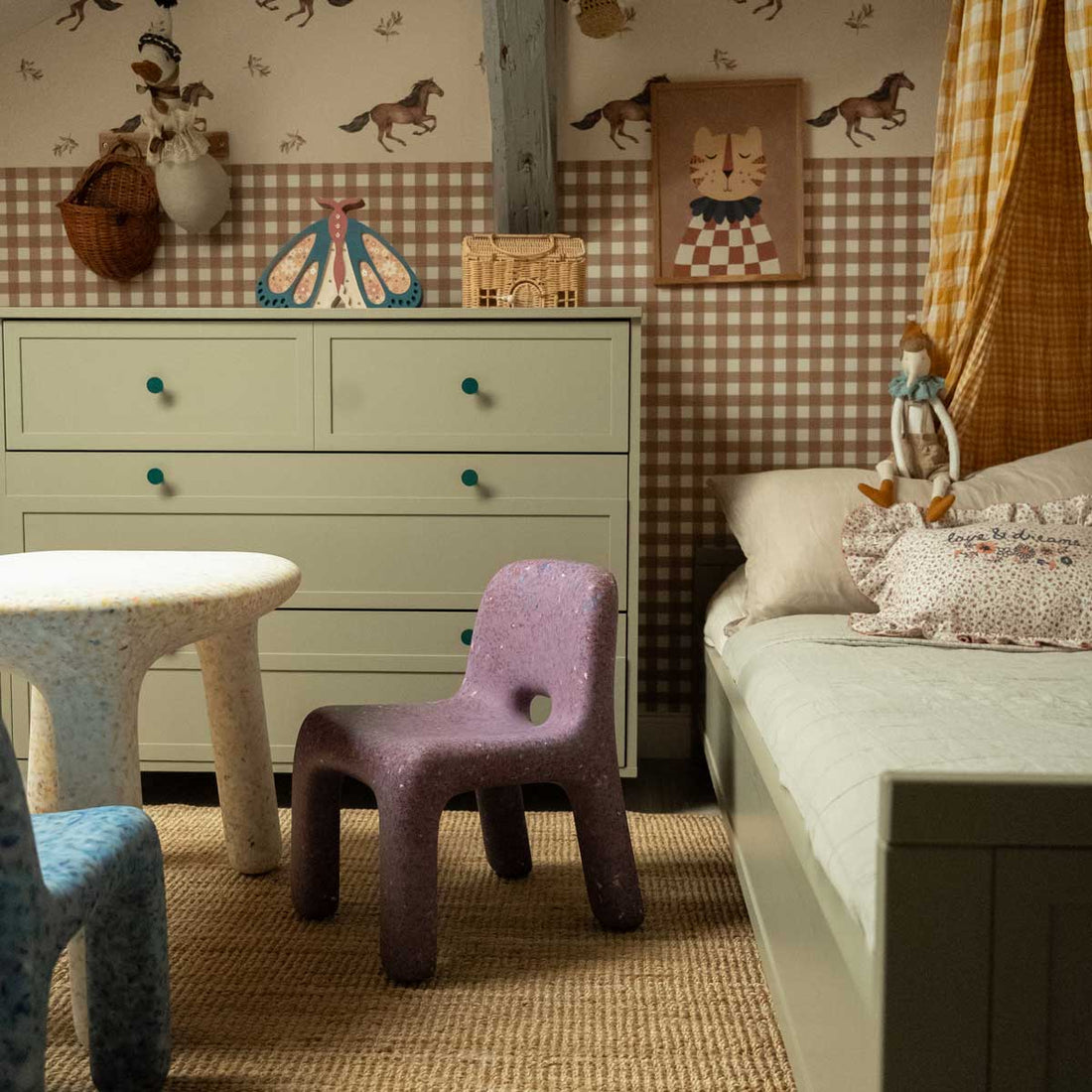 Charlie Chair Mulberry | Limited Edition