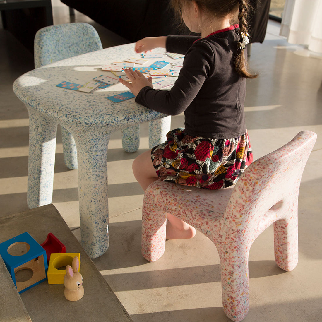 ecoBirdy Luisa Table Ocean in the playroom